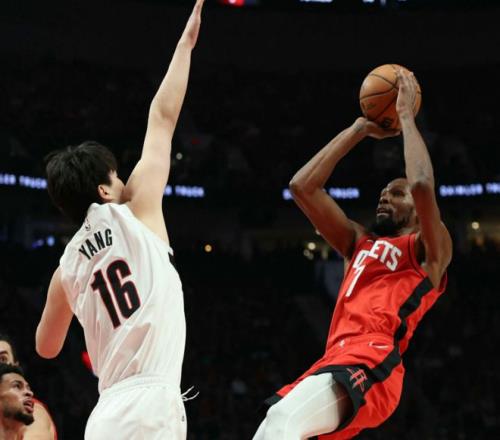 左右哥引领,游客体验雪,地狂欢,PG电子官网,PG电子试玩,PG电子模拟器,PG电子平台,PG电子下载